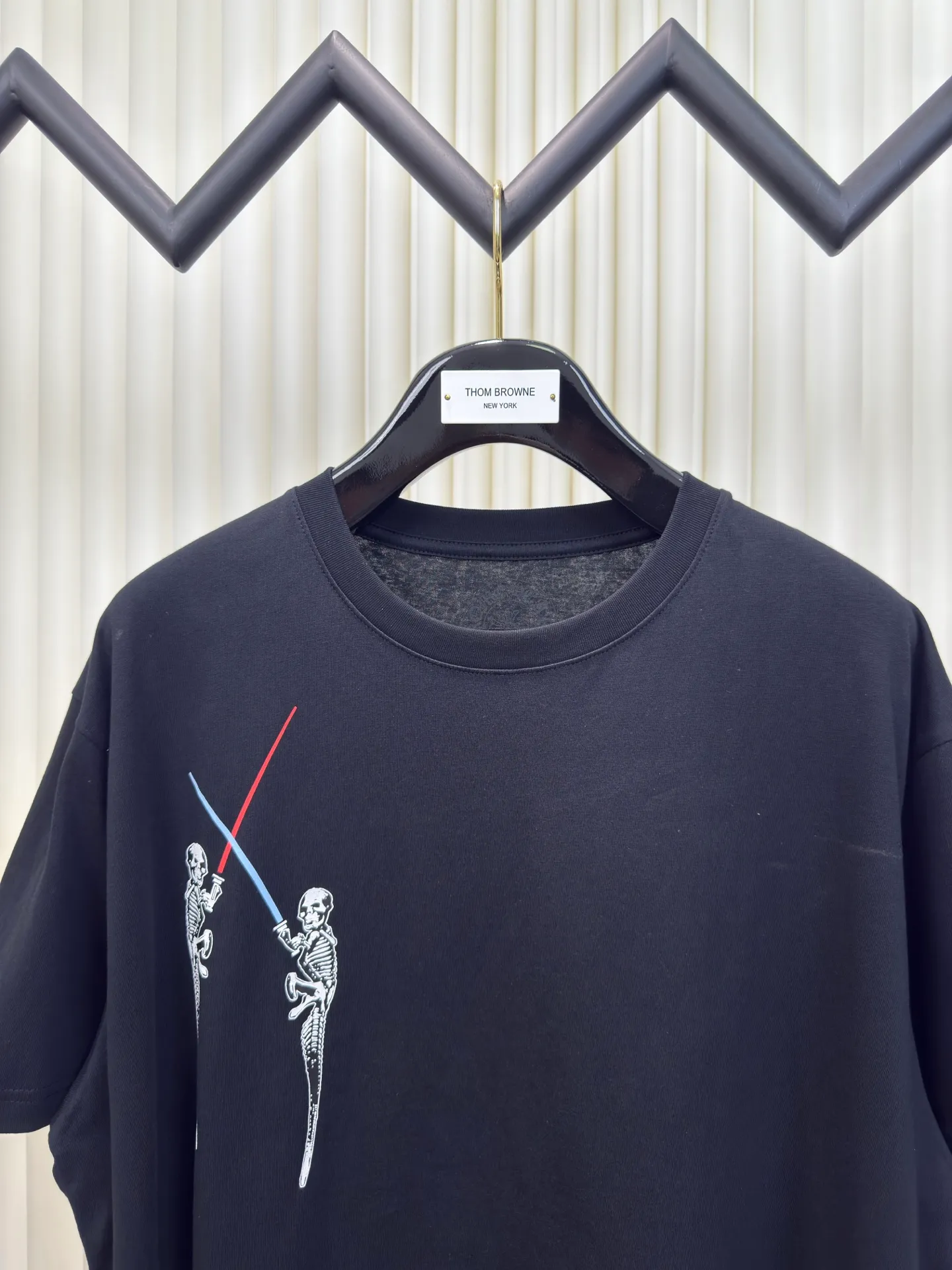 P240 Chrome Hearts Star Wars Limited Short Sleeves Authentic Open Edition - Physical Counter - Top Luxury Quality 🆚 Instant sale of all editions on the market. The fabric is made of 26 weave 200 grams of cotton. The printing is made of hand glue printing. Customized accessories. Size S M L